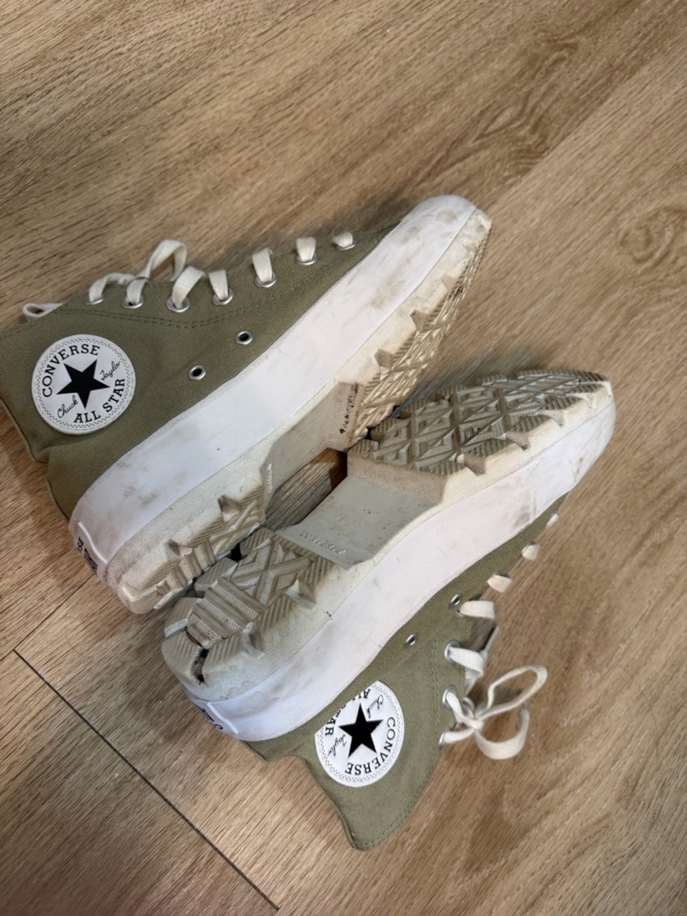 Converse - Picture 5 of 6